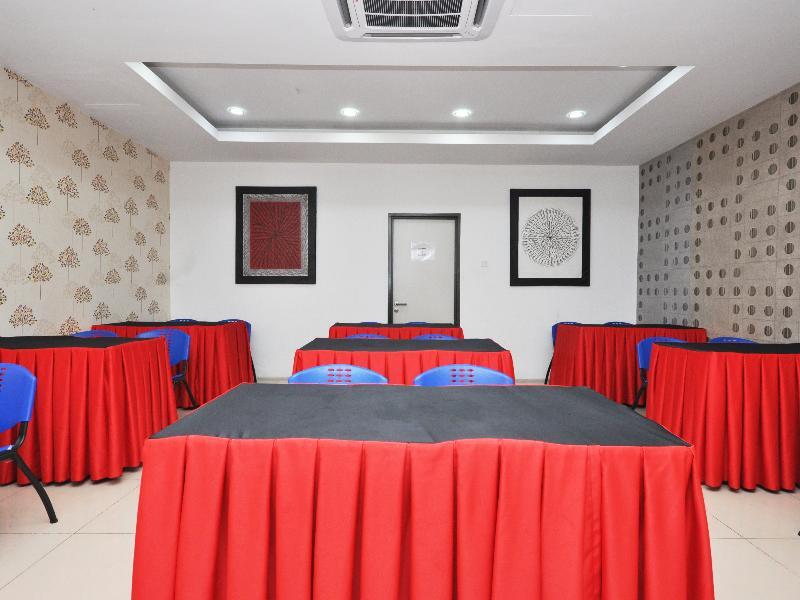 Ada Hotel & Apartment Kuala Terengganu Exterior photo